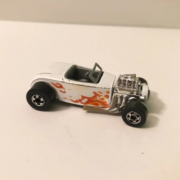 Vintage Lot of 3 Hot Wheels Roadster Malibu Grand Prix Race Car - Picture 14 of 16